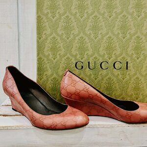 Gucci Signature GG Embossed Leather Pink Pumps - Size 40